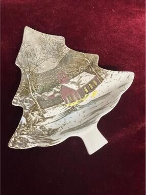 Johnson Bros Friendly Village Schoolhouse 8" Christmas Tree Candy, Nut Dish